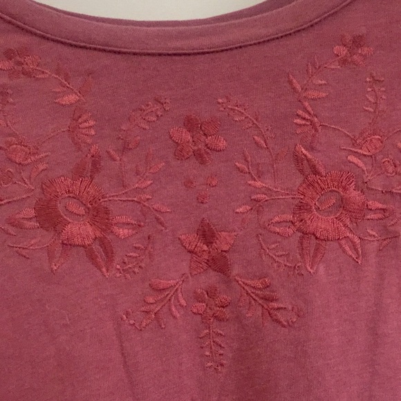 Burgundy Soft Ardene Flower T-Shirt - Picture 3 of 4